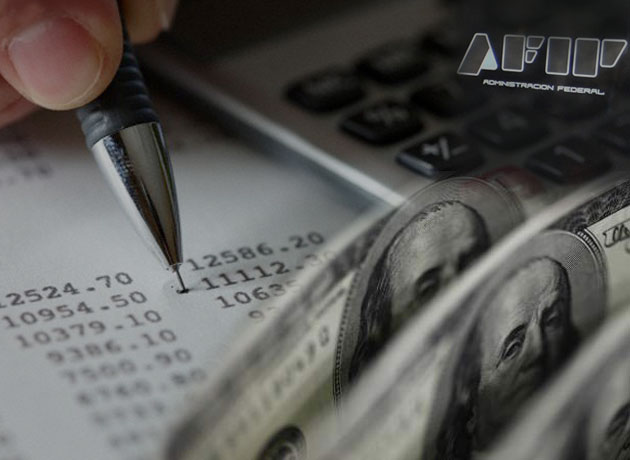 La AFIP le exigirá a las empresas más datos sobre sus gastos y movimientos en dólares